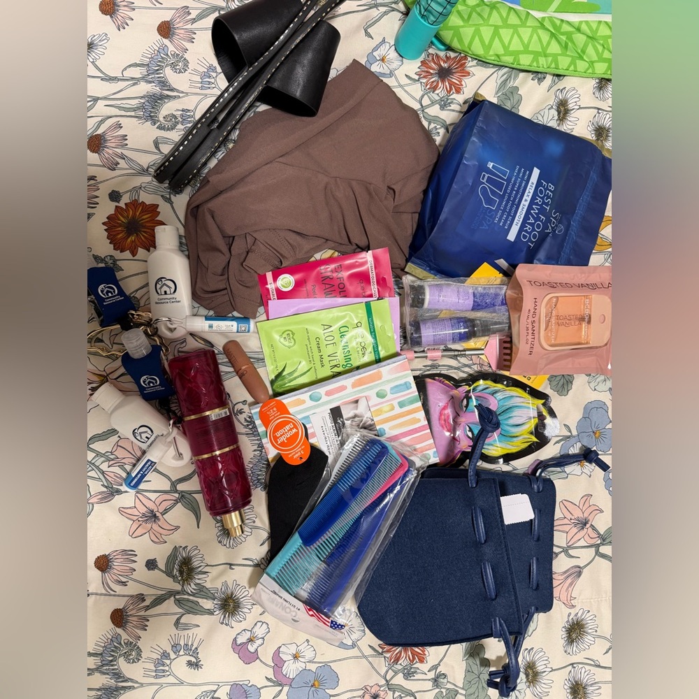 Bundle - Picture 2 of 2